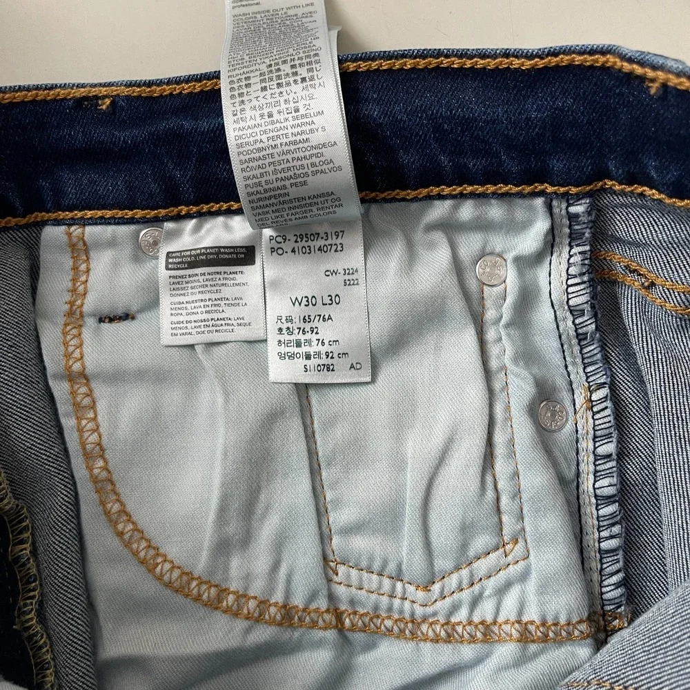 Levi's Jeans Mens 30x30 Blue 502 Taper Fit Dark Wash Indigo Denim Preppy Minimal